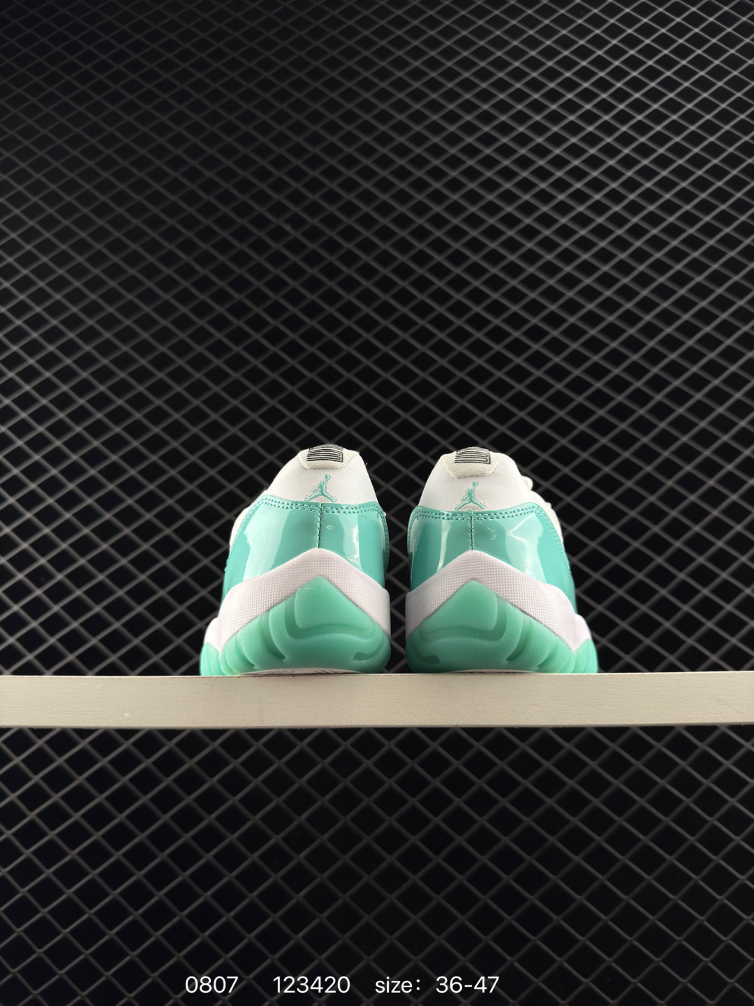 Nike Air Jordan 11 Retro Low